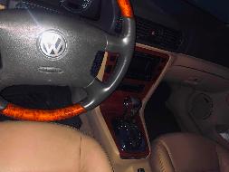 帕萨特牌1.8T小型轿车转让公告