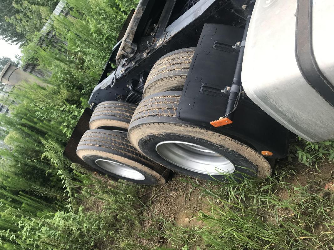 徐工漢風G5 350马力 6X4牵引车(NXG4250D5NC/XHS9403Z)一辆转让公告
