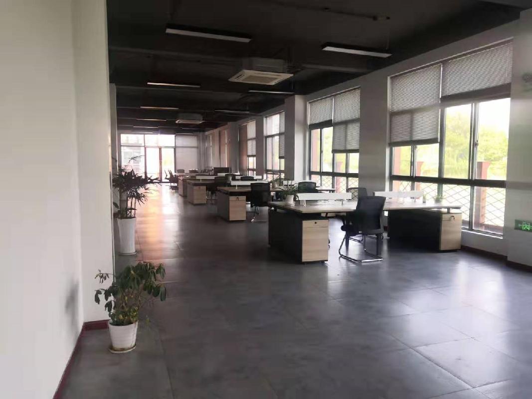 常州市经开区丁塘河湿地公园北面第五艘龙舟出租公告