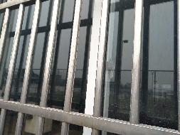 金属围网、灯杆、不锈钢栏杆、路灯、场地标志牌等一批废旧物资转让公告