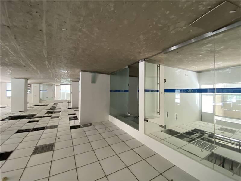 常州市钟楼区华景大厦1-5层房产及怀景路1号139套地下车位整体转让公告
