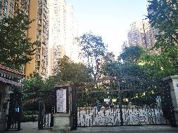 长沙市雨花区陆都小区9栋201房产