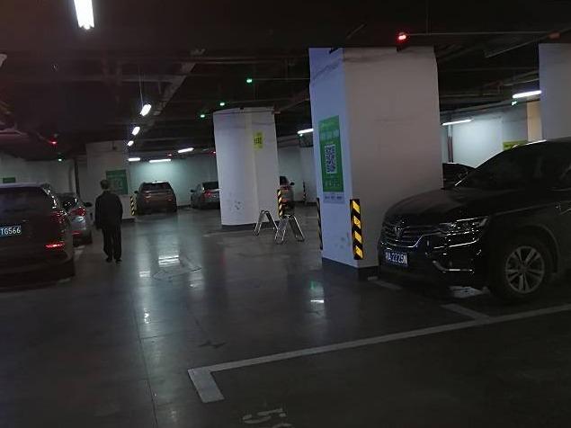 长沙市芙蓉区芙蓉中路269号华联大厦（又名华菱大厦）-1-5层商业用房及103商业房产