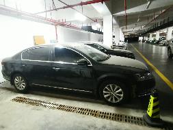 （湘ADZ678）大众牌FV7187FBDBG小型轿车