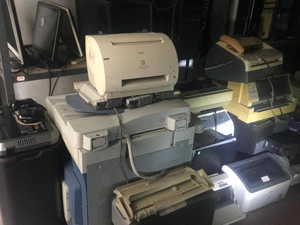 一批废旧办公设备和废旧实验仪器资产拍卖