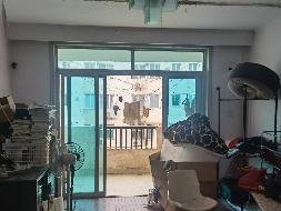 上海市闵行区漕宝路1555号2区4幢4号402室转让公告