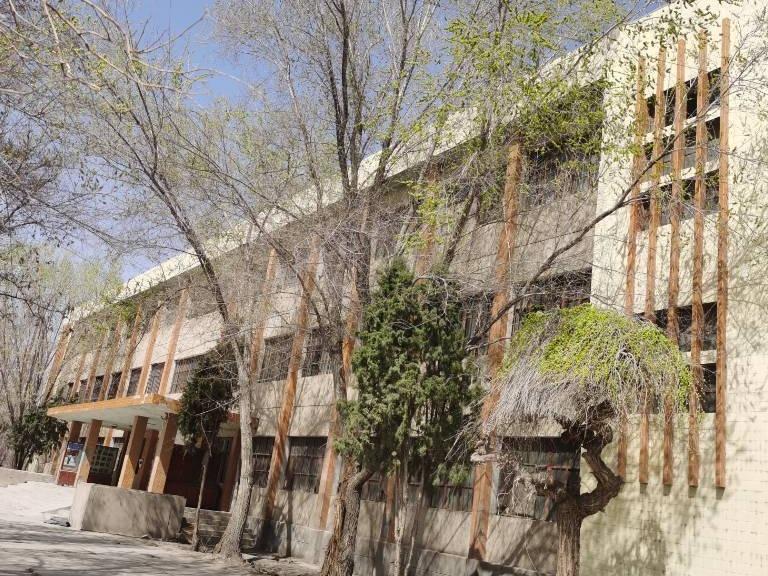 新疆生产建设兵团第二师二十七团租赁位于原毛巾厂办公楼、招待所