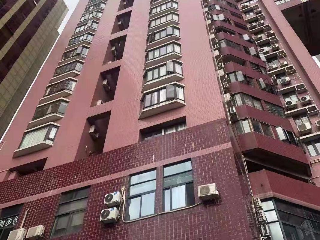 罗小卉转让位于深圳市彩田路红荔路交汇处中银花园南商阁22A房产(二次挂牌)