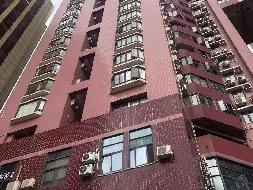 罗小卉转让位于深圳市彩田路红荔路交汇处中银花园南商阁22A房产