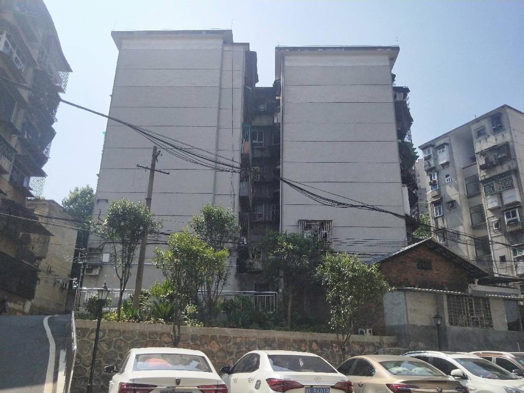 郴州市新建里2幢303号住房