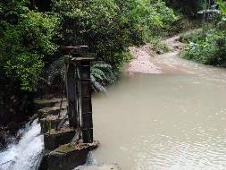乳源瑶族自治县鲁溪坑二级、鲁溪山一级2个水电站资产
