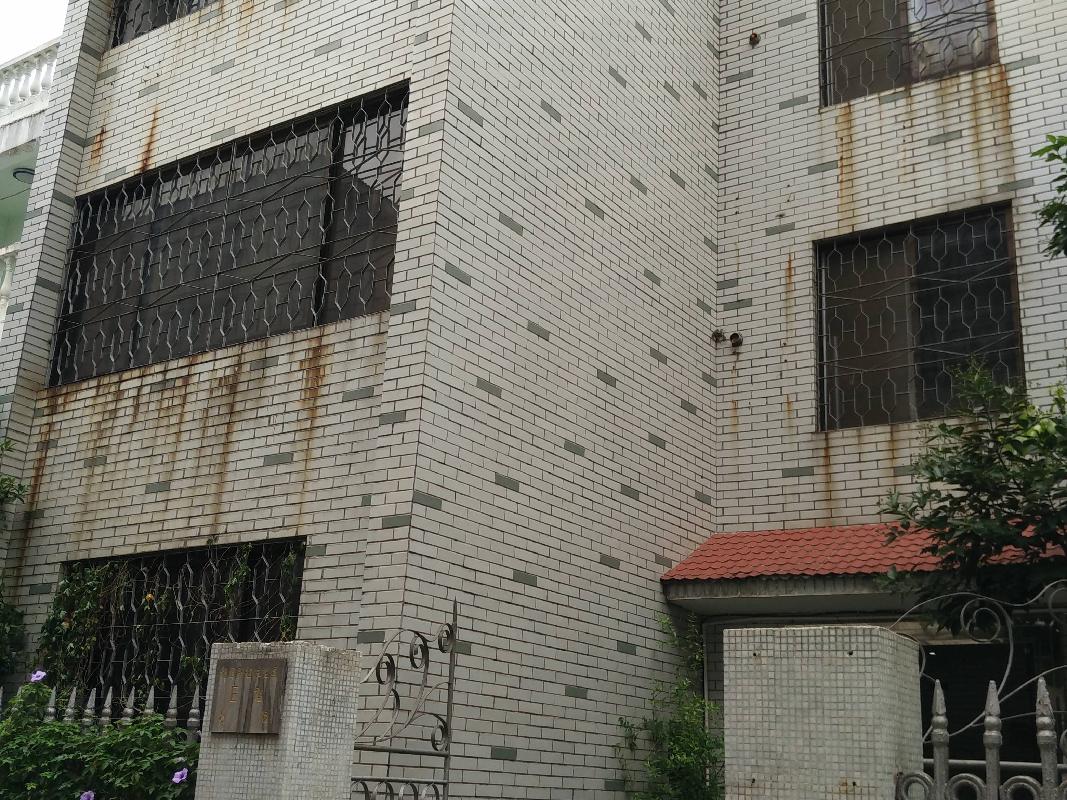 海口市杭州大厦4套房产、3个车库及龙昆北路1栋别墅分别挂牌转让