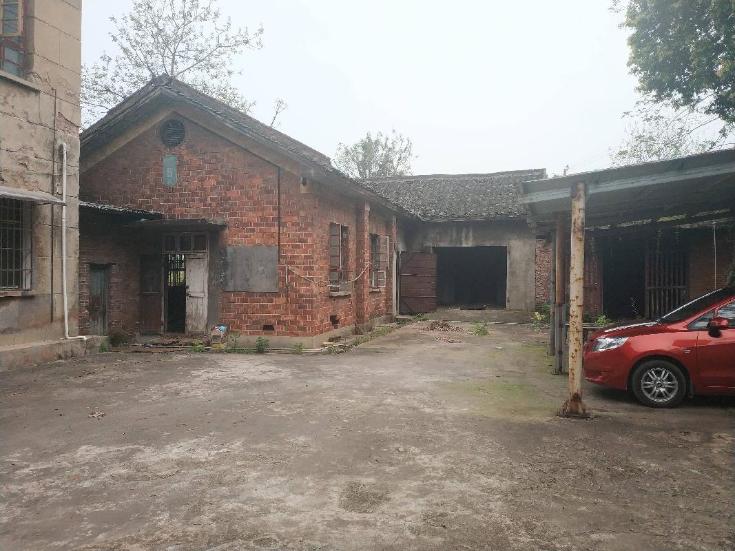 宜章县白石渡镇贮木场房地产整体出租