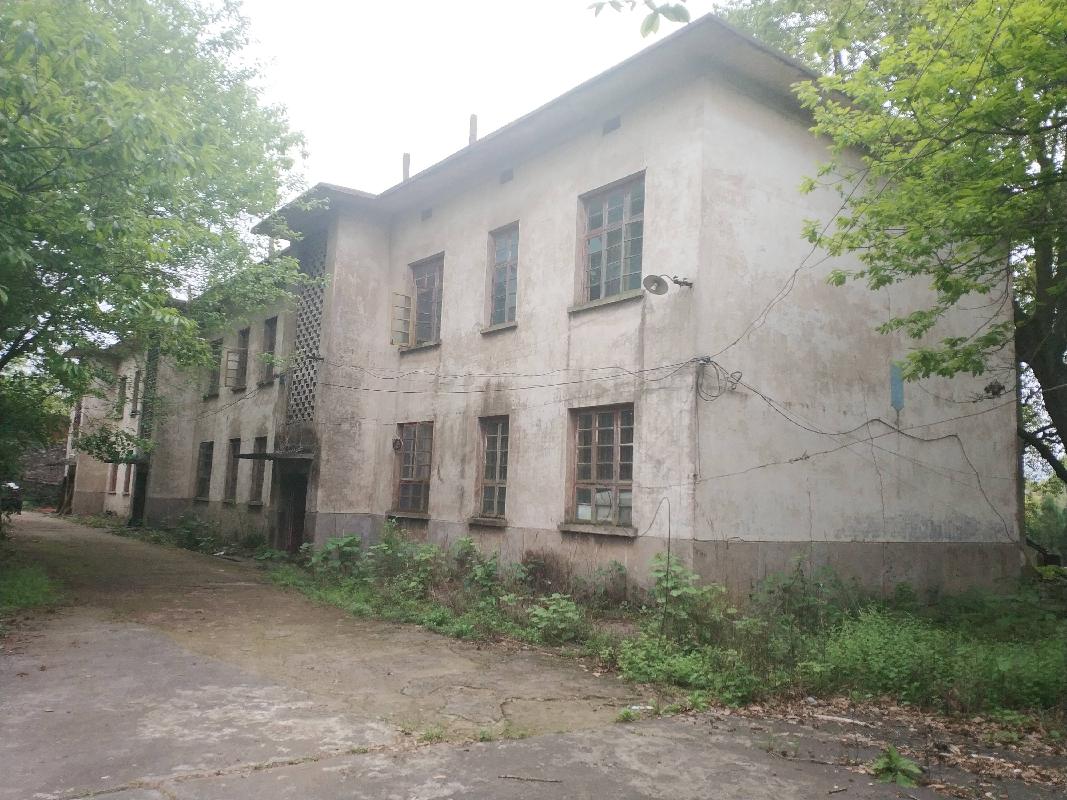 宜章县白石渡镇贮木场房地产整体出租
