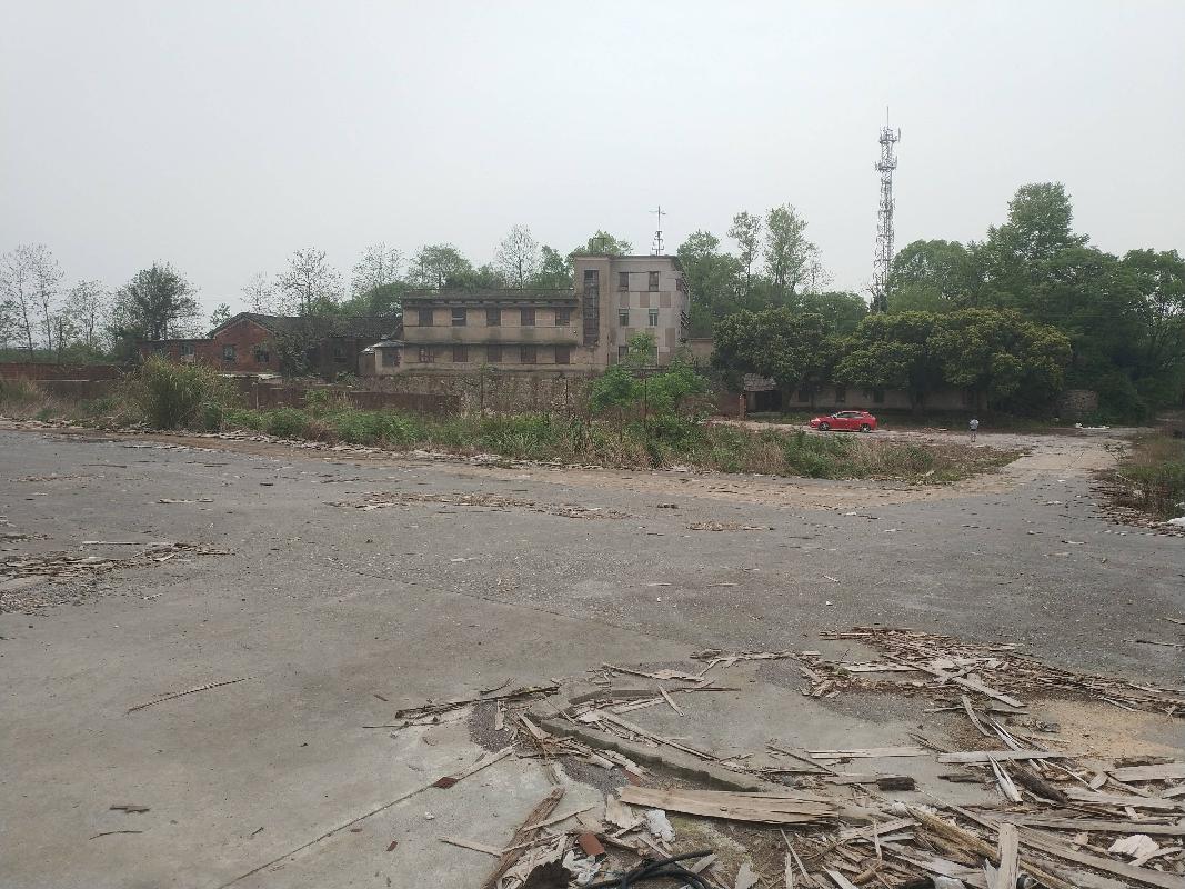 宜章县白石渡镇贮木场房地产整体出租