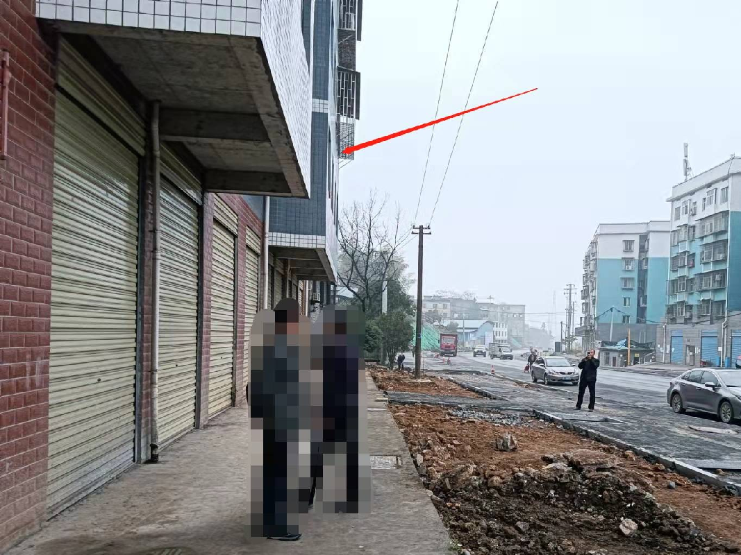 资兴市矿工南路鲤矿家园4栋1层-2层房产整体出租