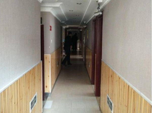 呼伦贝尔市海拉尔区正阳街道天信小区8号楼1-28号门市出租项目
