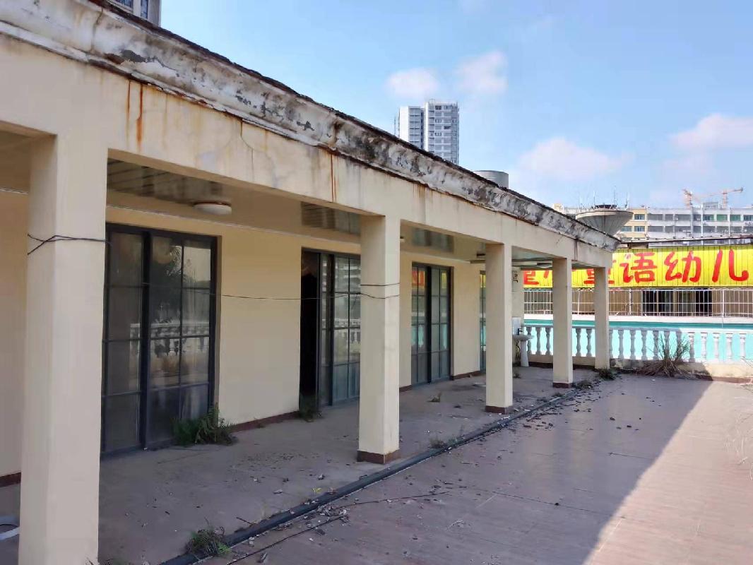 张雍转让位于海南省海口市琼山区金盘坡梨园别墅区A型别墅2幢房产