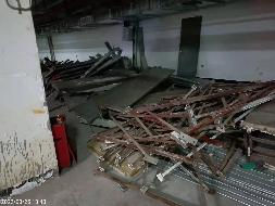 郴州市人民西路8号新成广场地下车库5扇废旧防火卷闸门转让