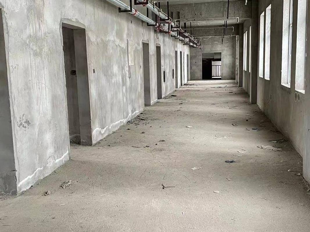 锡林浩特市希办一棵树街那日嘎朗图01031号房产转让交易公告
