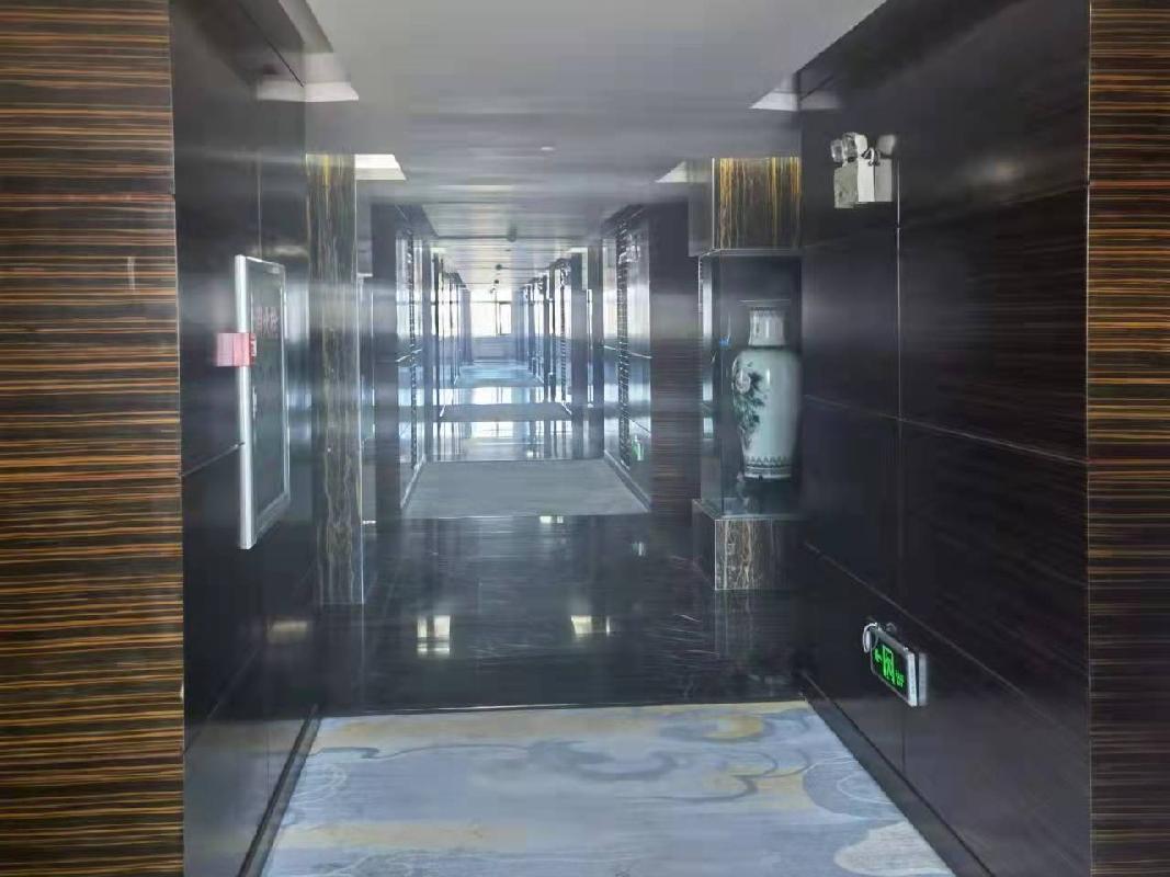 呼伦贝尔市海拉尔区呼伦办鑫海都市绿洲30号楼农商宾馆1楼、8-11楼对外公开招租