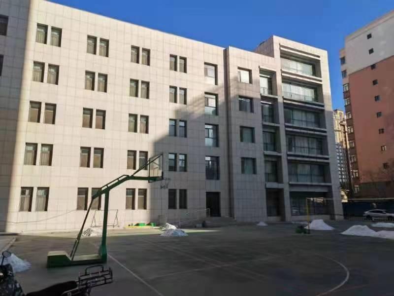 包头市稀土高新区稀土大街33号地矿科技大厦B座及裙楼招租（年租金底价：120万元/年，租期：5年）