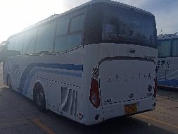 （蒙K89796）金龙牌XMQ6901AYD4D大型普通客车7.3（内蒙古北联电能源开发有限责任公司高头窑煤矿）