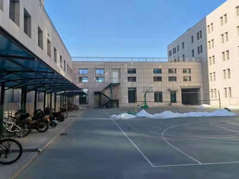 包头市稀土高新区稀土大街33号地矿科技大厦B座及裙楼招租（年租金底价：120万元/年，租期：5年）