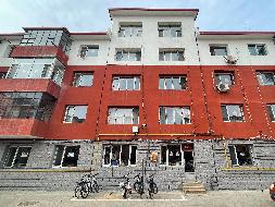 乌兰察布路三十五中西巷工商局家属院中间楼房出租（招租底价79800元/年，租期五年）内蒙古自治区市场监督管理局综合保障中心