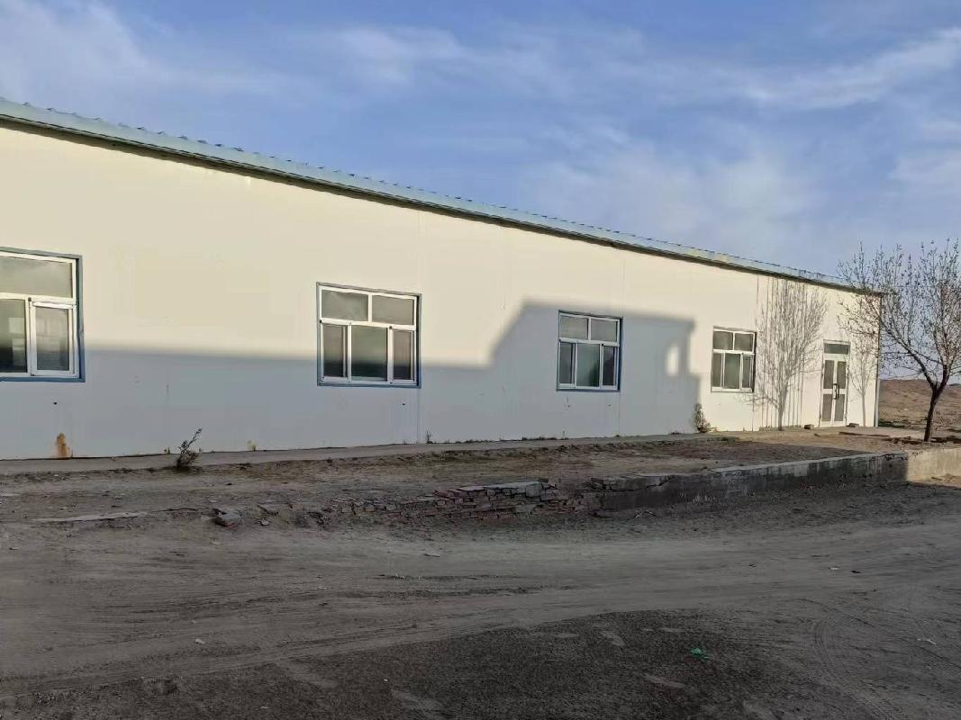 新疆屯南煤业有限责任公司租赁位于沙吉海矿区四分公司办公楼、职工活动室、宿舍及库房