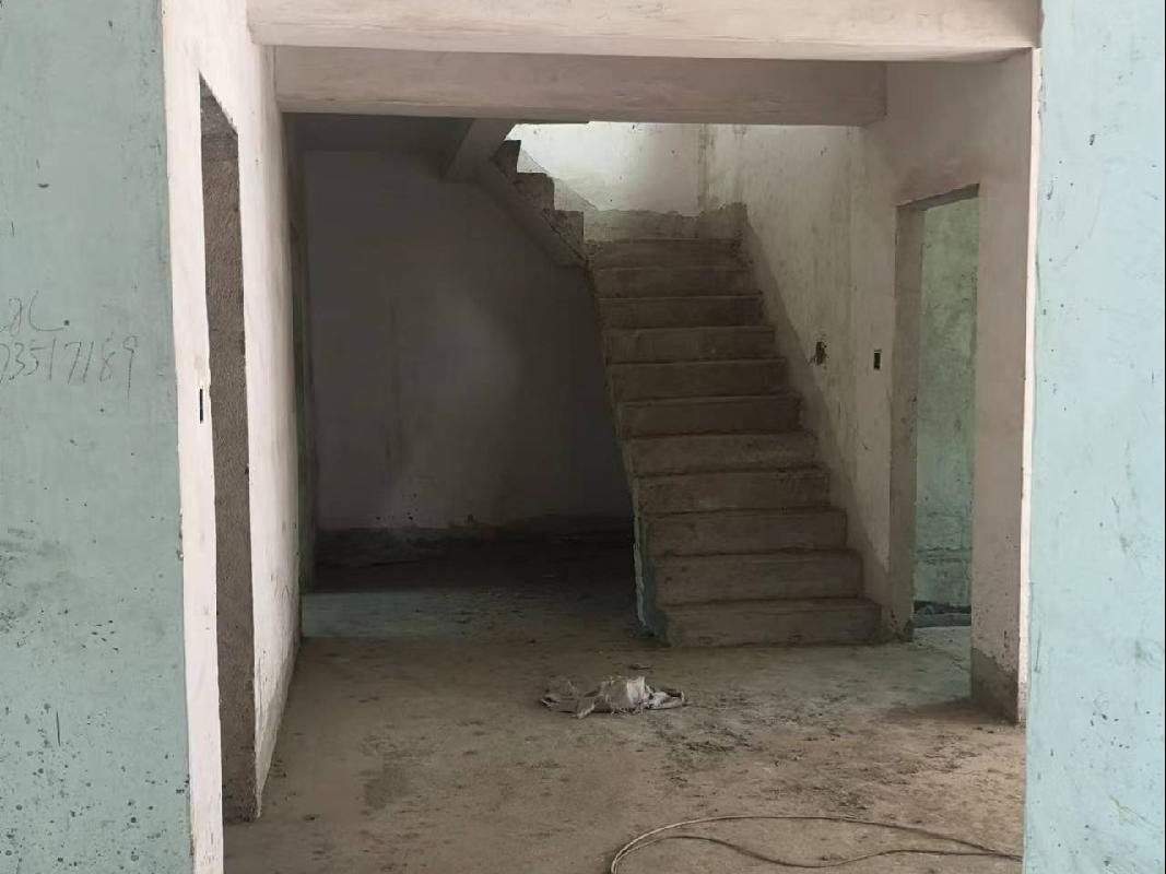 郴州市苏仙区君悦澜山37栋602室