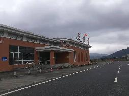 G72（泉南高速）云阳山、G1517（莆炎高速）炎陵东，湖南高速广通实业 2对服务区综合餐饮项目