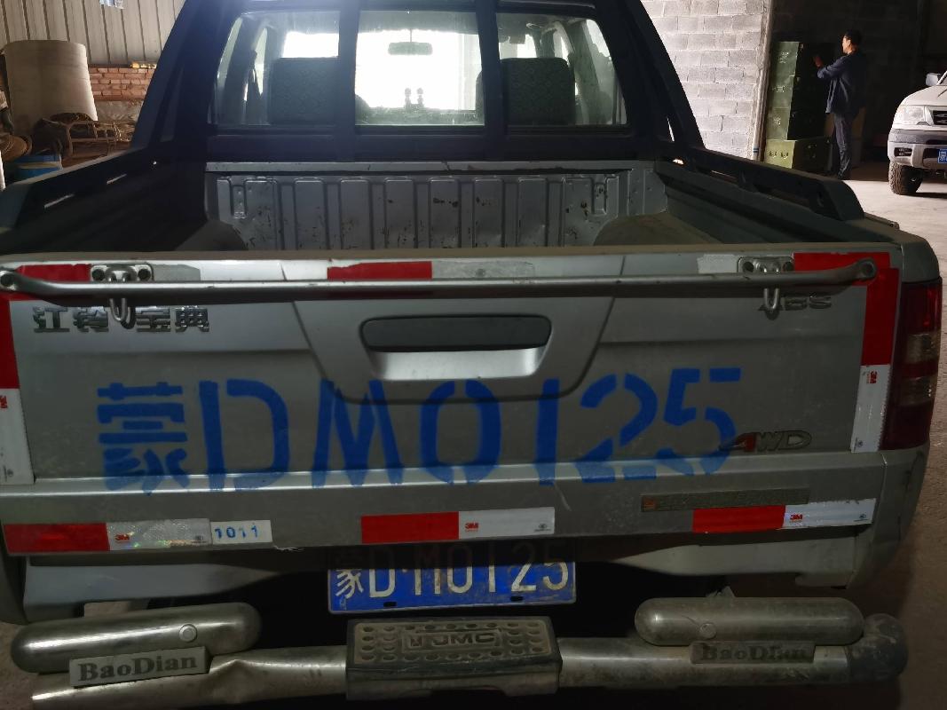 （蒙DM0125）江铃牌JX1021TS3轻型普通货车2.8T（内蒙古第十地矿）
