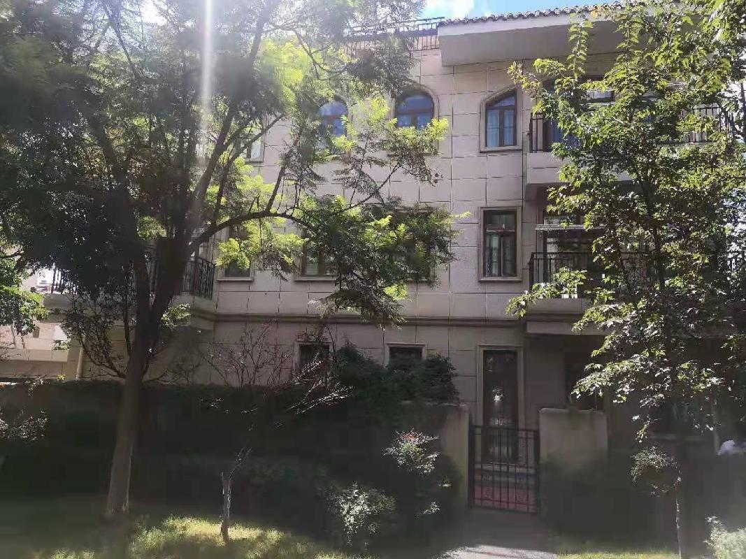 玉溪市红塔区抚仙路（滇中植物园玉山城岚园）35幢1号和玉溪市红塔区抚仙路（滇中植物园玉山城岚园）35幢2号房产转让公告