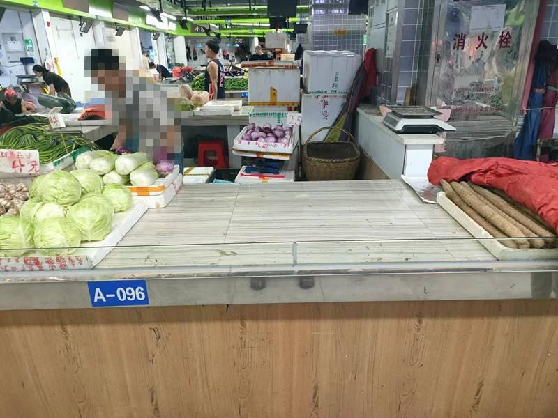 郴州市罗家井农贸市场A栋一楼21个摊位（门面）出租