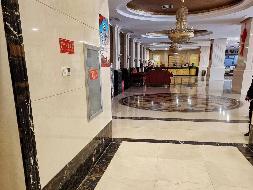 巴彦淖尔市临河区新华西街南银河路东地矿大厦-1至10层（原中环国际酒店餐饮、客房，不含1层东厅面积）整体招租（年租金底价：246万元/年，租期：10年）(国资监测编号GR2022NM1002480)