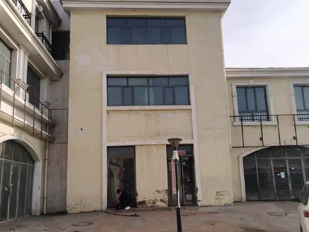 鄂尔多斯市东胜区苏勒德大街南汽贸路西天骏重卡/工程机械配件城16号楼-3层-311转让