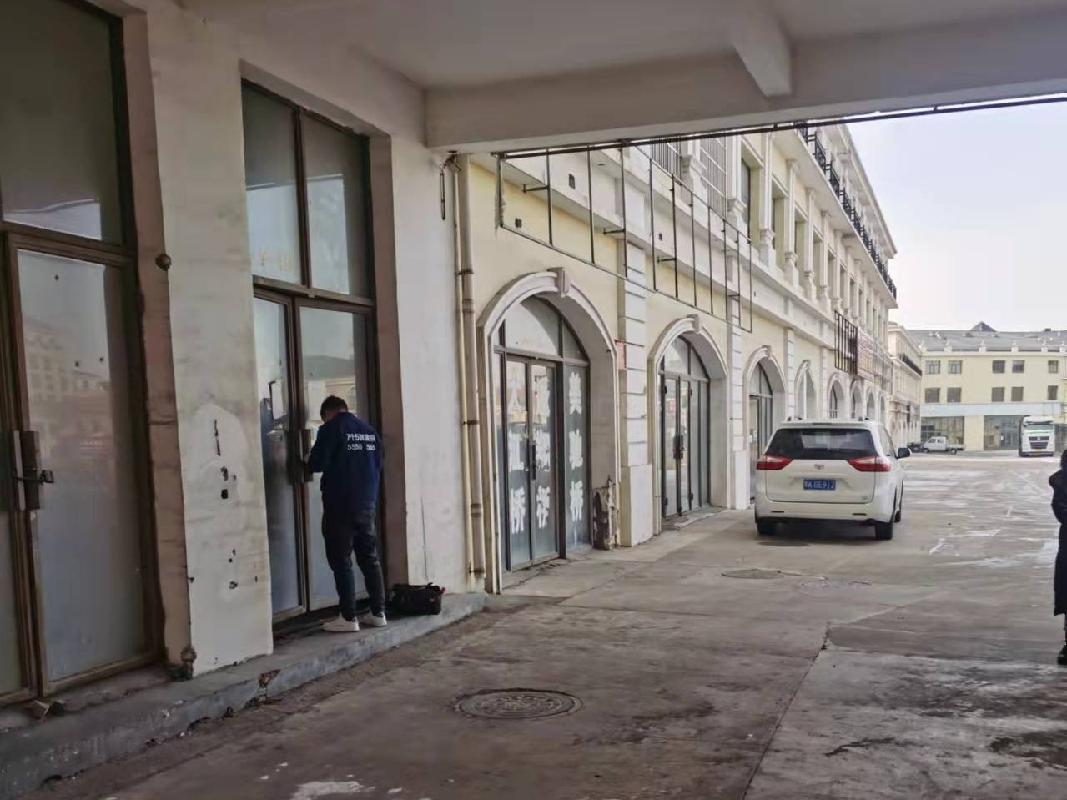 鄂尔多斯市东胜区苏勒德大街南汽贸路西天骏重卡/工程机械配件城7号楼-1至2层-119号房产转让