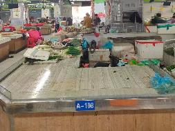 郴州市罗家井农贸市场A栋一楼7个摊位（门面）出租