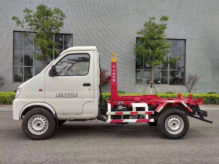 今创环境库存工程车、汽车一批，全新转让公告