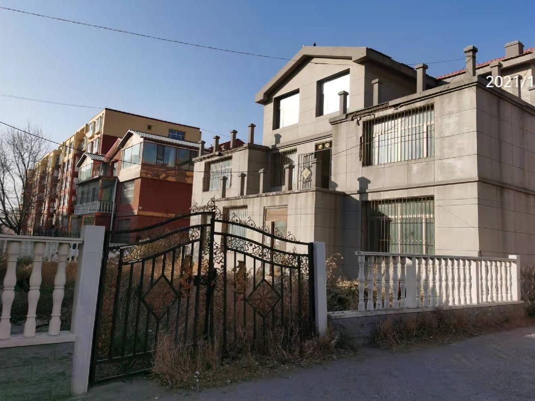 呼和浩特市土默特左旗金川开发区电力城西侧正太和平花园小区70号别墅