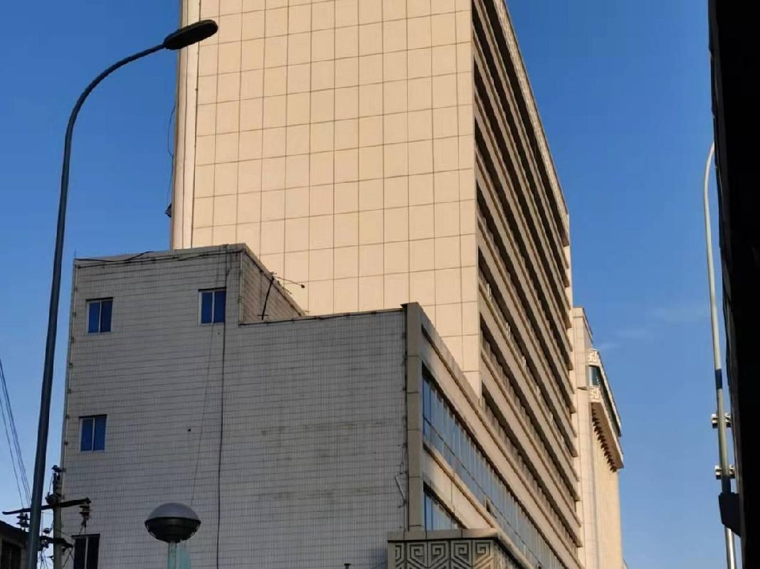 呼和浩特市新城区南街中房大厦4层房产转让