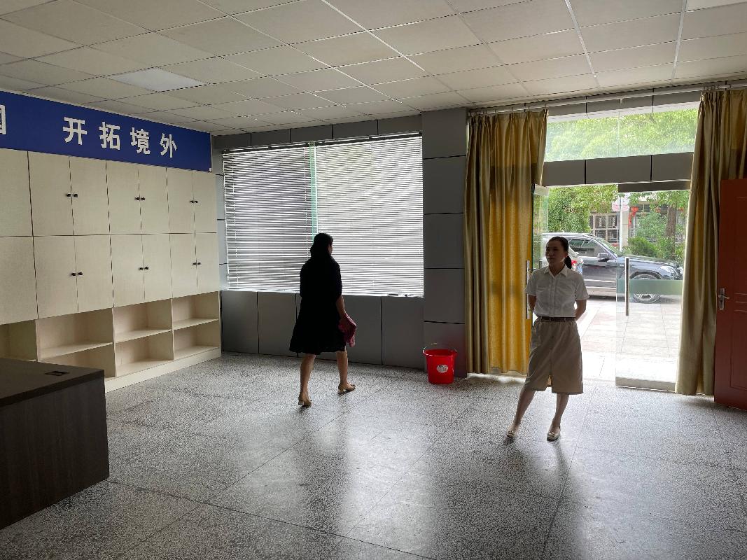 姜堰市沈高镇双龙西路南侧、腾飞路西侧358.9㎡土地使用权及其地上建筑物转让公告