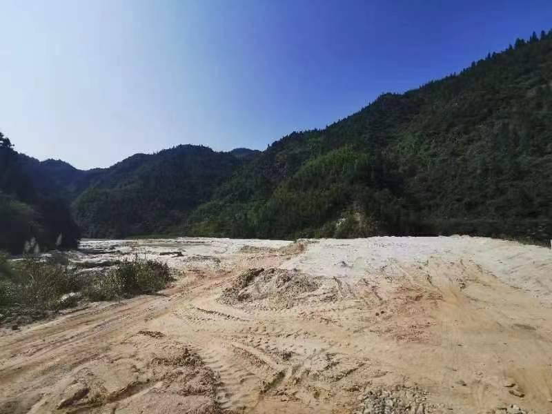 湖南省汝城县小垣钨矿红卫选厂一、二期尾矿库及附属设施和涉及的尾矿资源整体拍卖