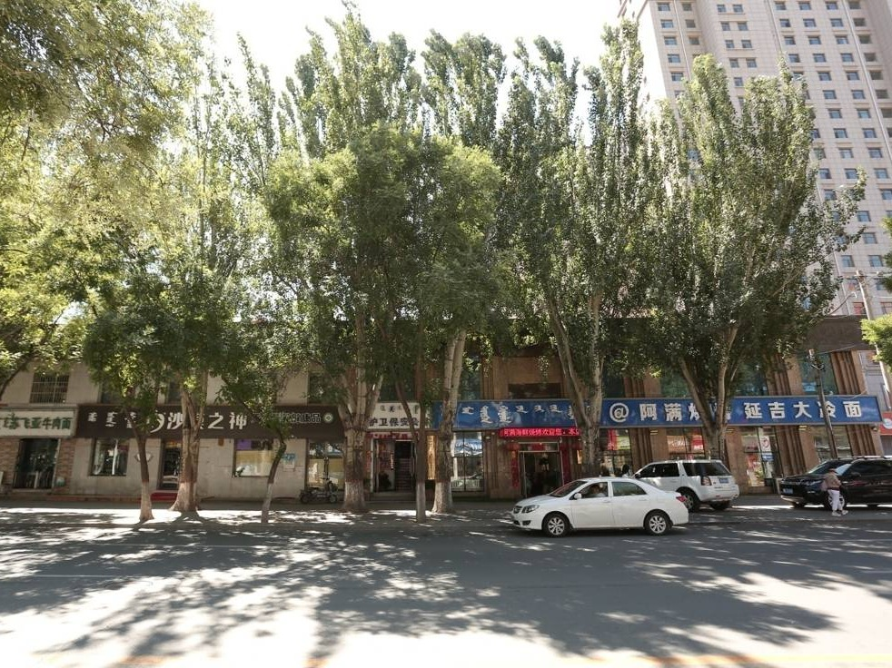 位于呼和浩特市玉泉区公园南路1至2层办公楼转让项目