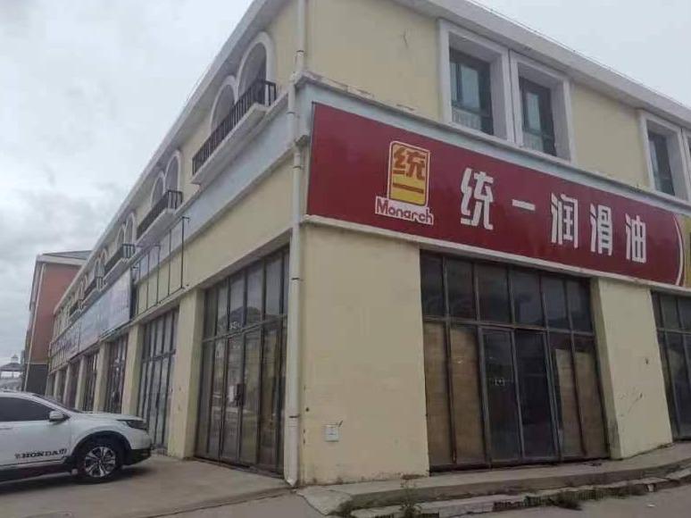 鄂尔多斯市东胜区苏勒德大街南汽贸路西天骏重卡工程机械配件城10号楼一拖二101号商业房产转让