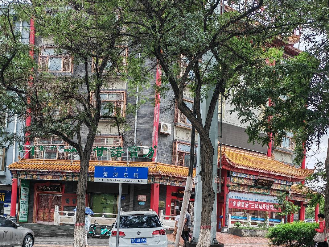 内蒙古银行股份有限公司乌海分行持有的乌海市海勃湾区黄河东街北一街坊白云庭院1号25房产询价项目