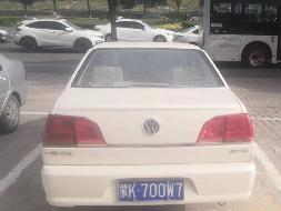 捷达牌轿车