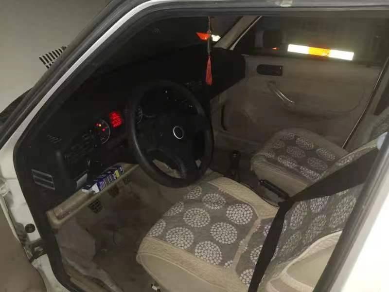 捷达牌小型轿车