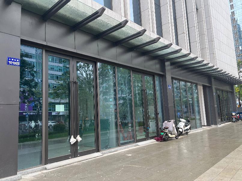 龙锦大厦103招租公告
